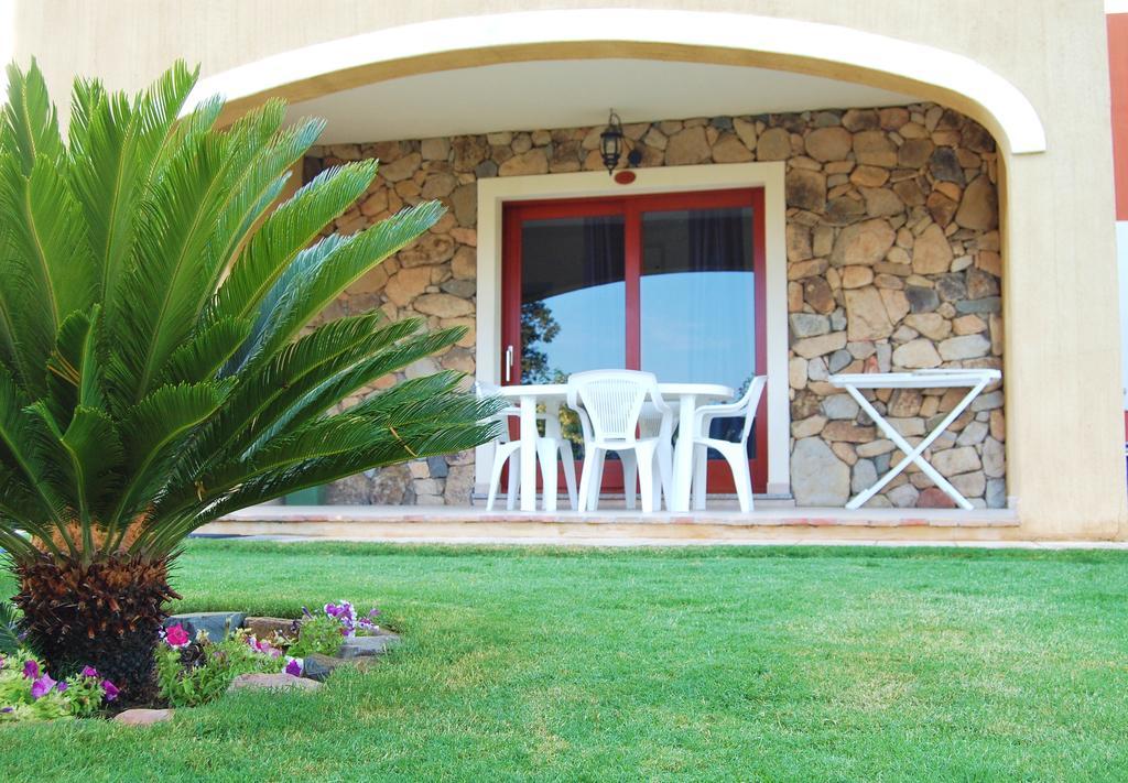 I Lentischi Aparthotel Villasimius Exterior foto